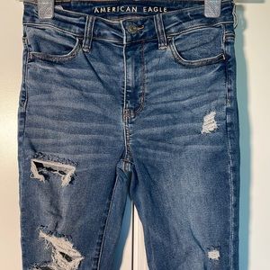 AMERICAN EAGLE JEANS